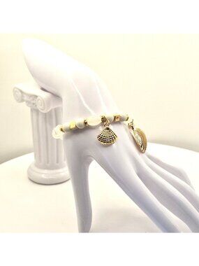 Gold And White Beaded Bracelet With Shell And Seahorse Charms Beach-Inspired Jew